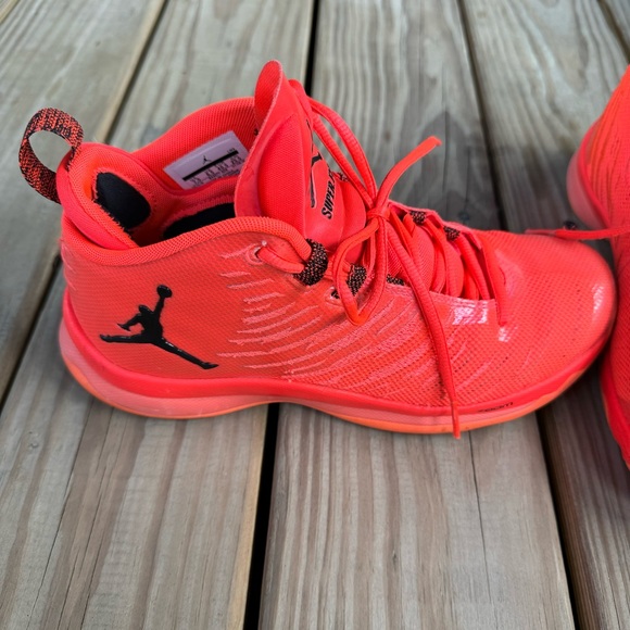 Jordan Super Fly 5 Infrared 23 (844677-606) Men’s size 7.5 Bright Mango EUC - Picture 10 of 15